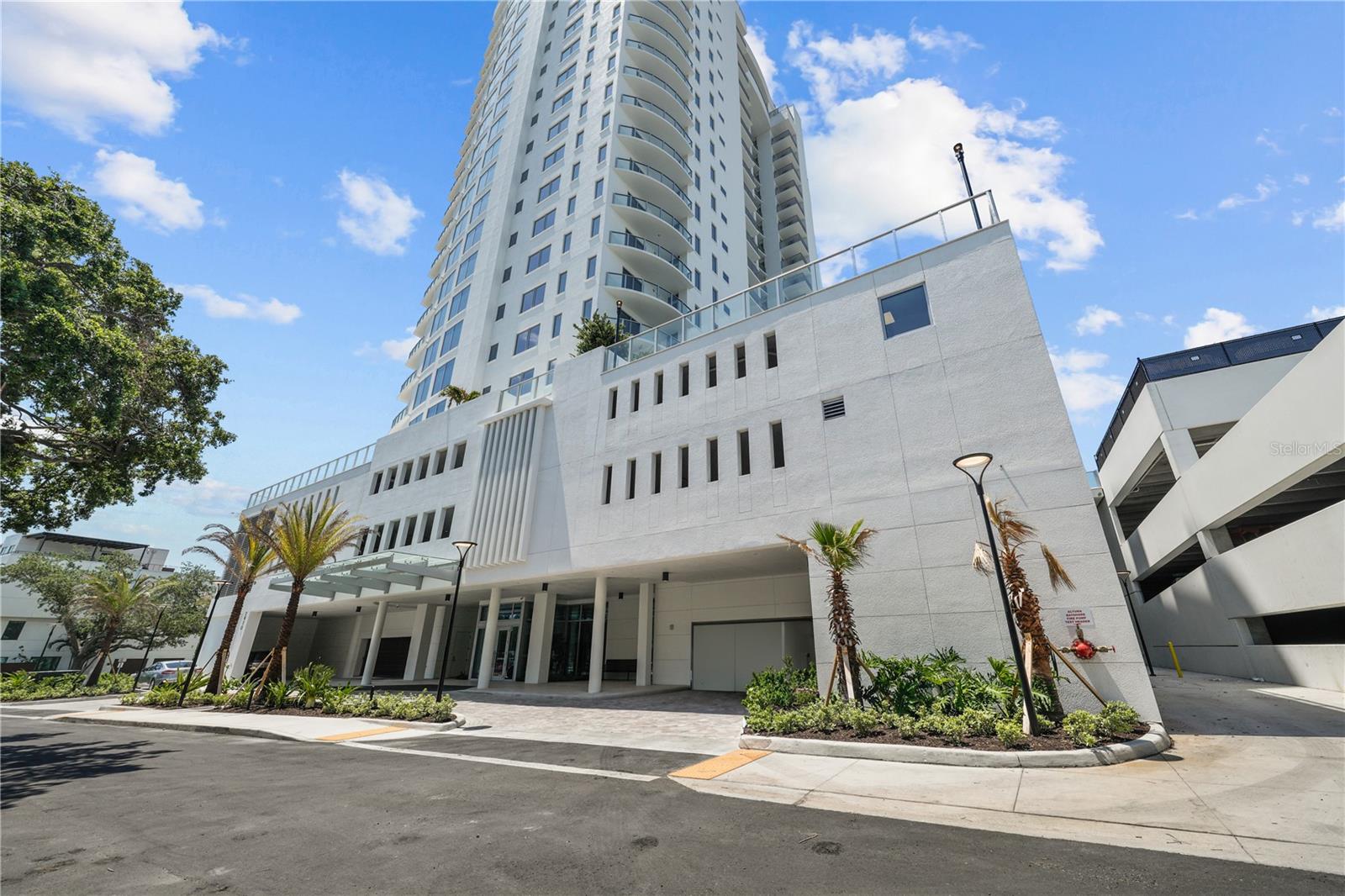 ALTURA BAYSHORE - Residential