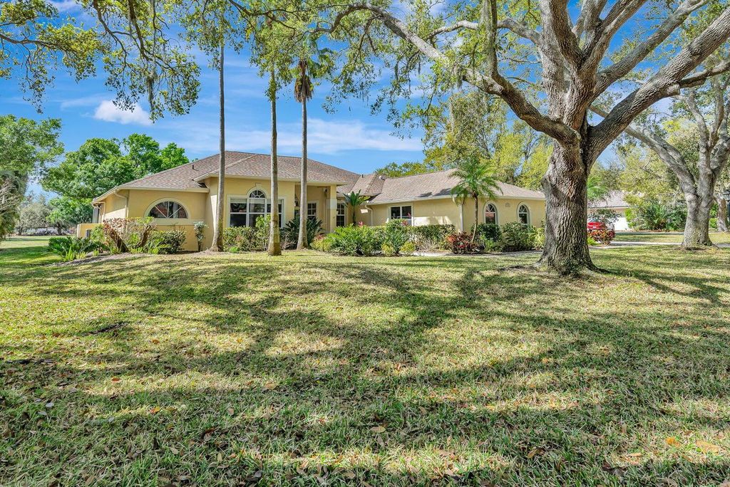 Photo of 7212 N Serenoa Drive, Sarasota, FL 34241 (MLS # O6398816)