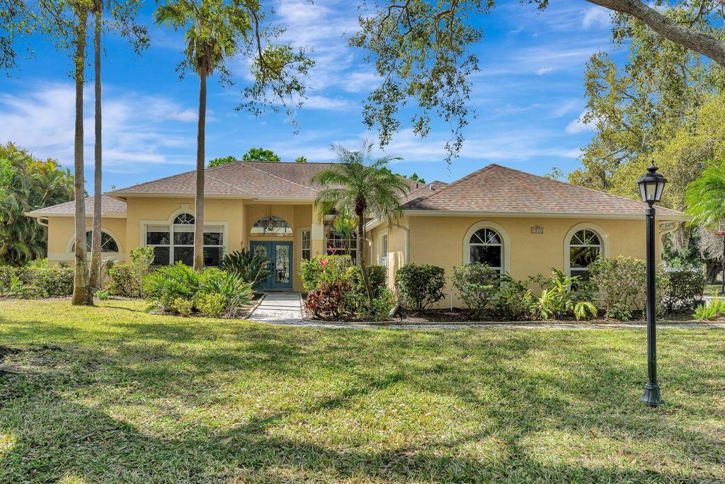 Photo of 7212 N Serenoa Drive, Sarasota, FL 34241 (MLS # O6398816)