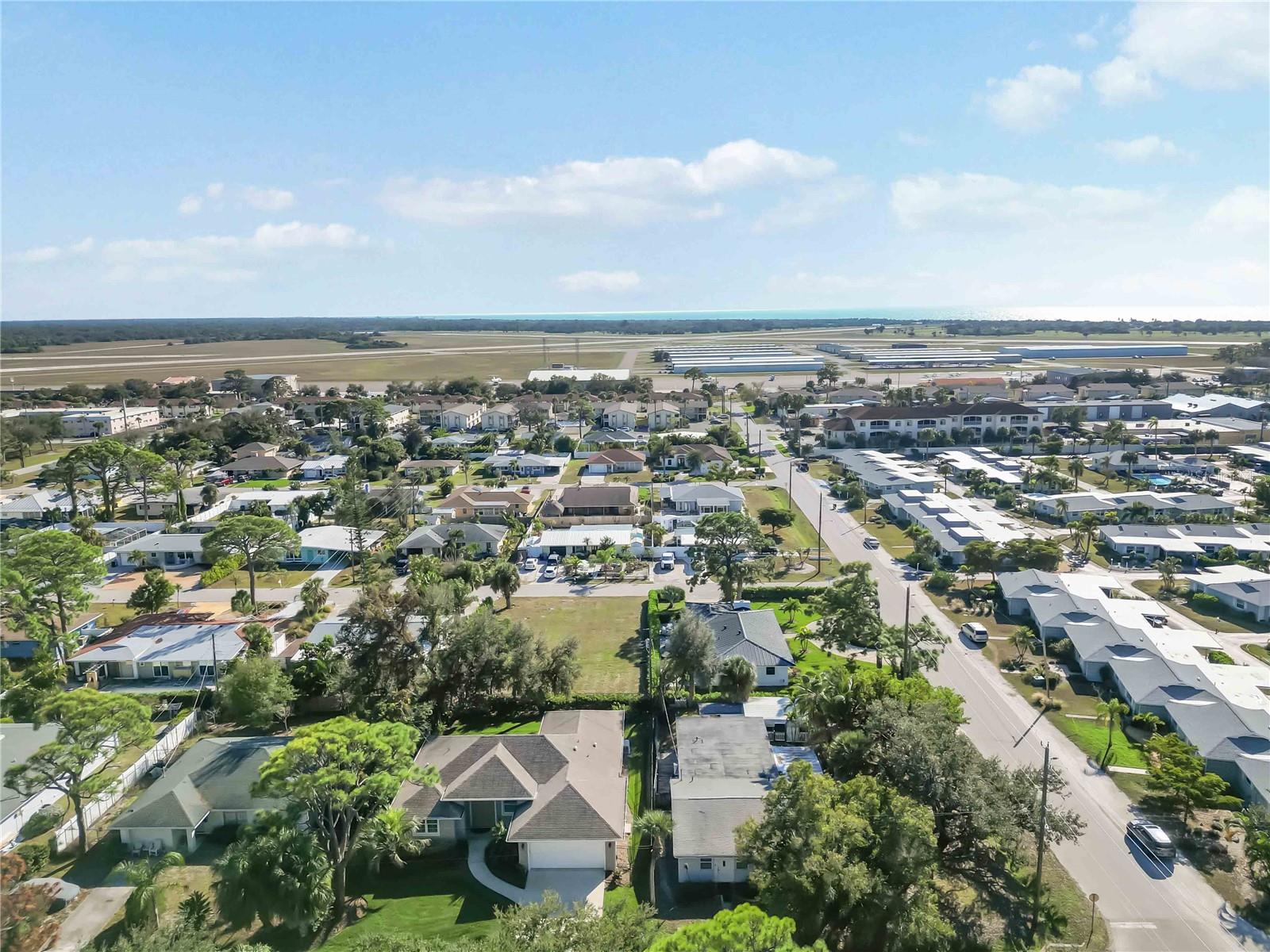 BEACH MANOR - Residential