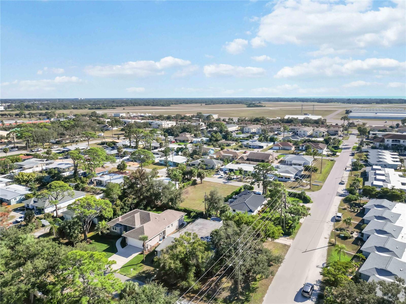 BEACH MANOR - Residential