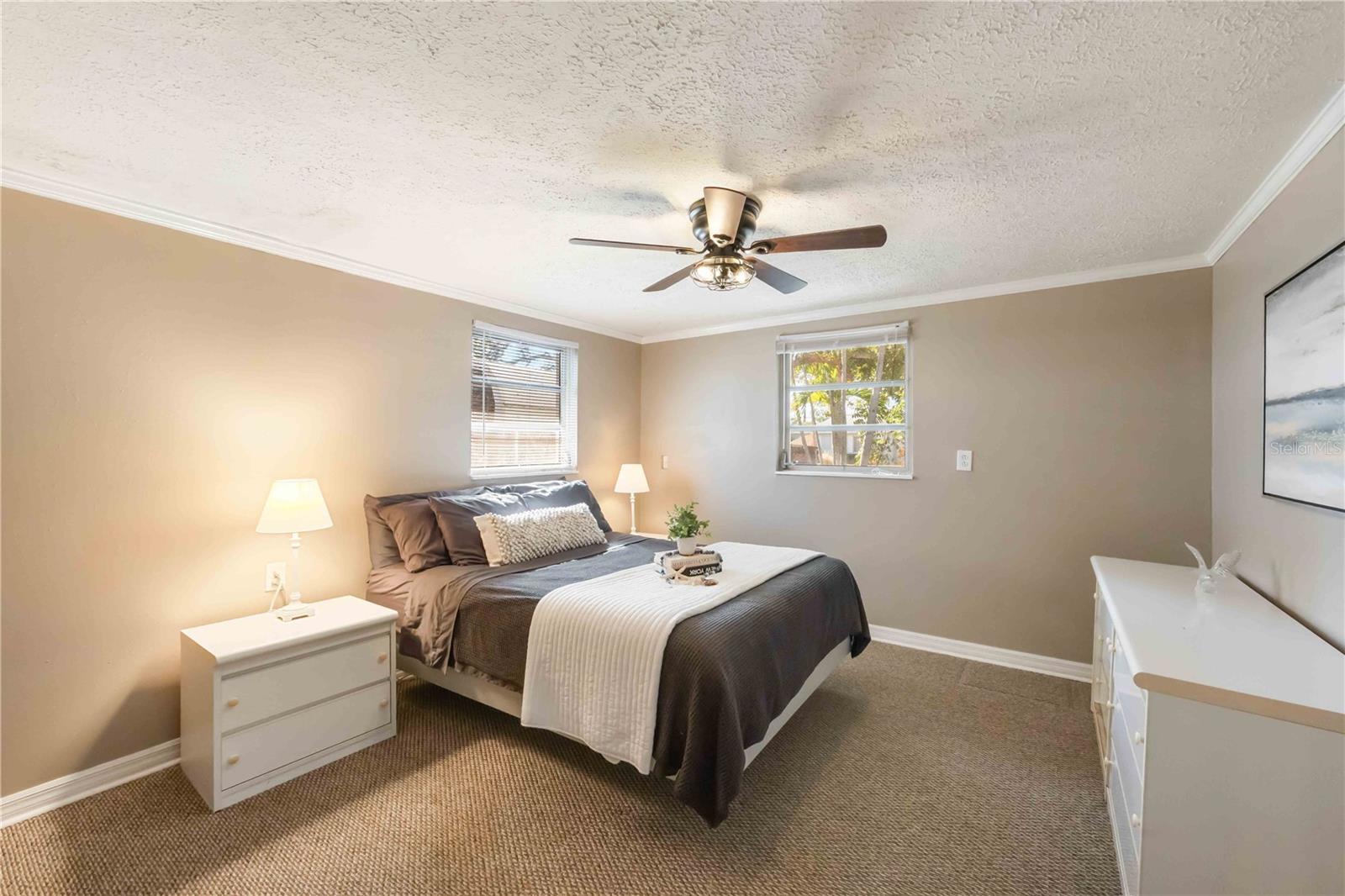 BEACH MANOR - Residential