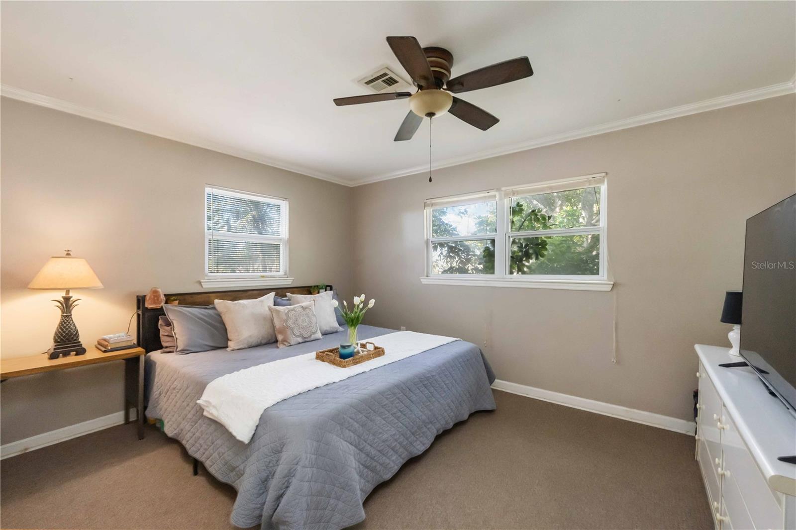 BEACH MANOR - Residential