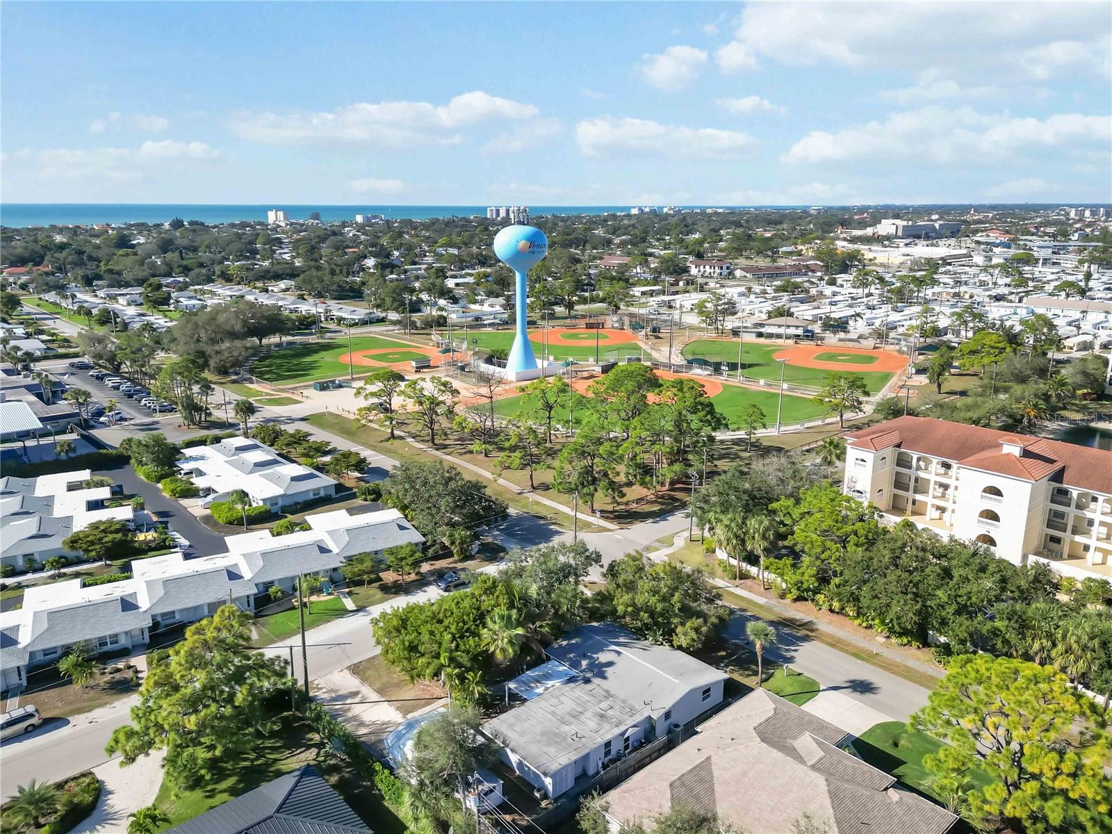 BEACH MANOR - Residential