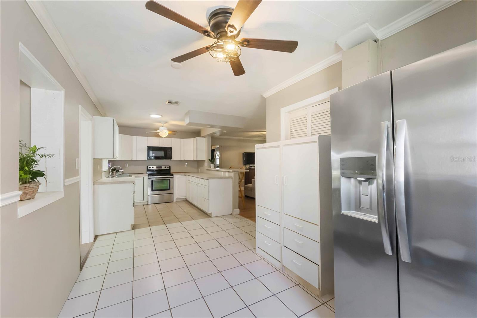 BEACH MANOR - Residential