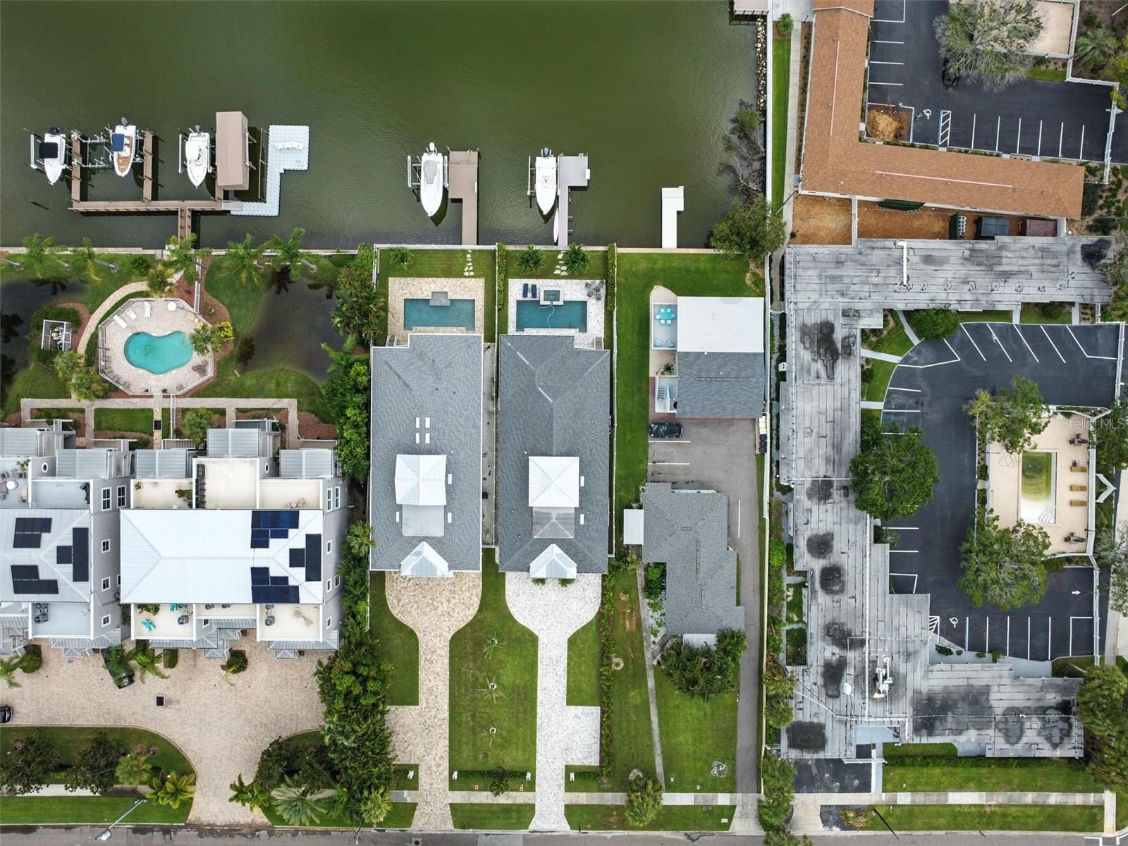 406 VENETIAN DRIVE