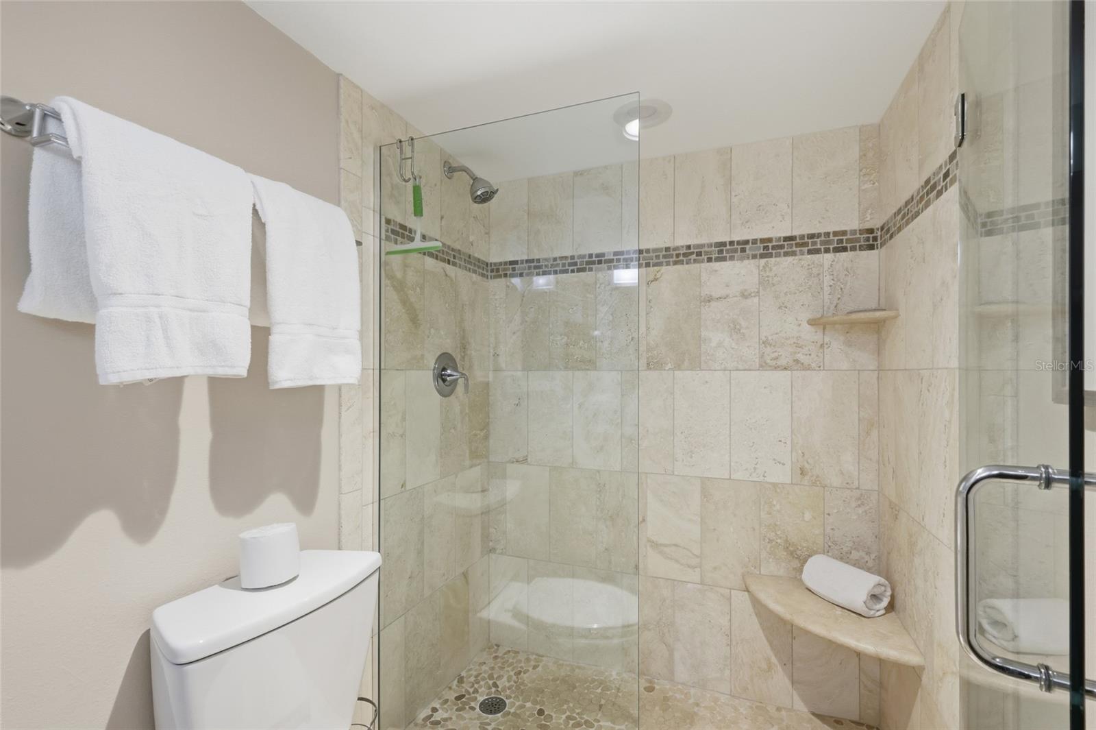 SEAPLACE III - Residential