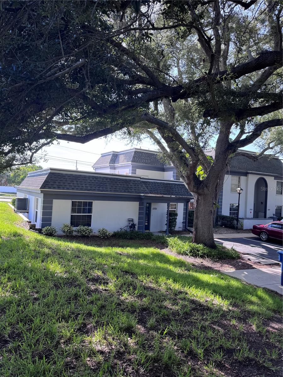 1201 N MCMULLEN BOOTH ROAD