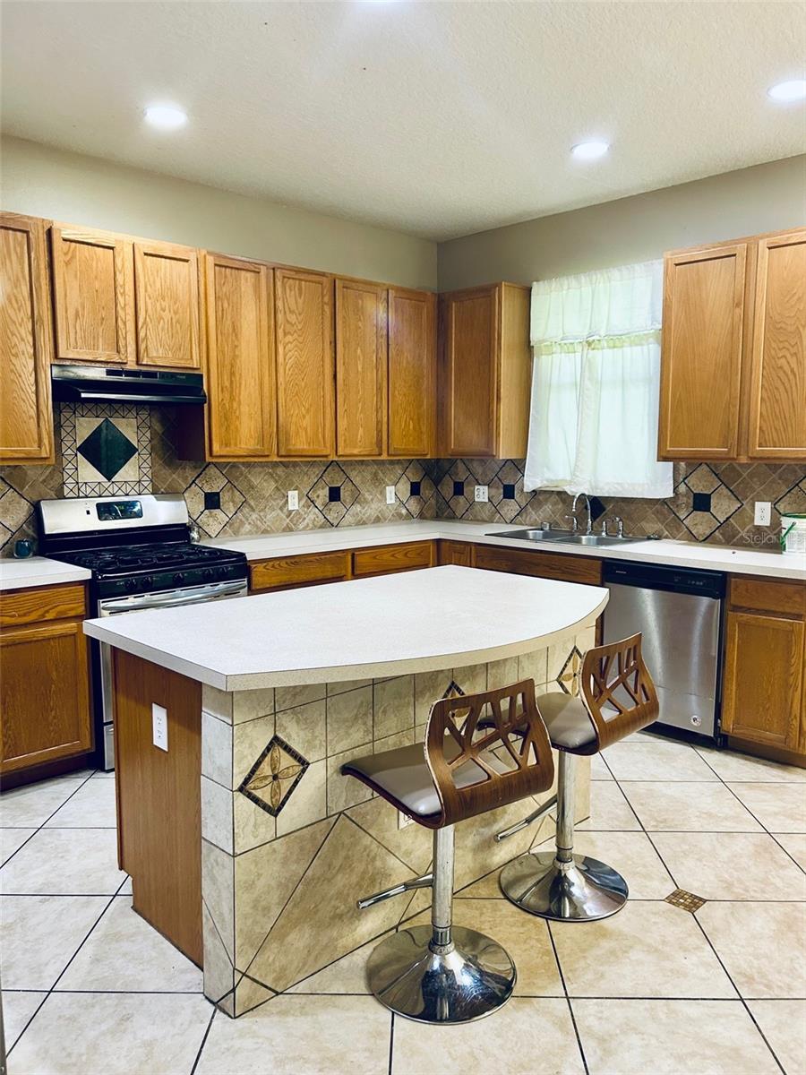 SUMMERPORT PH 2 - Residential Lease