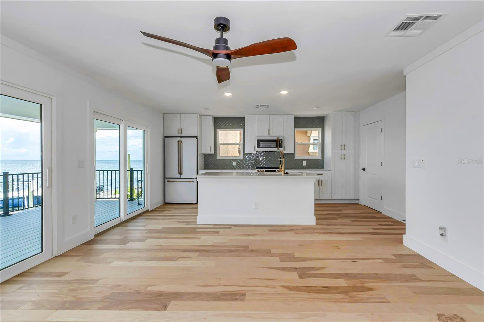 DRIFTWOOD ISLES - Residential