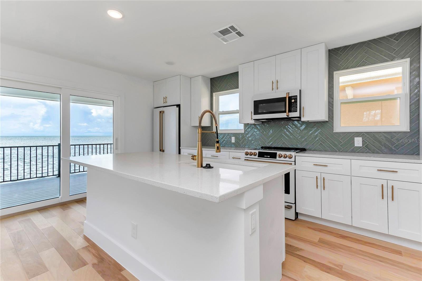 DRIFTWOOD ISLES - Residential