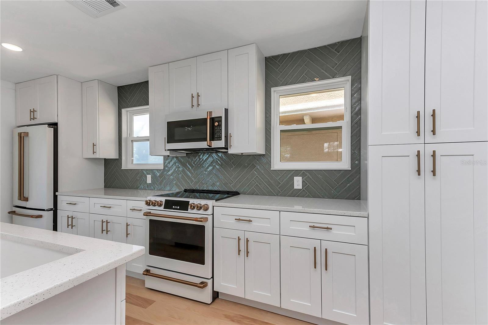 DRIFTWOOD ISLES - Residential