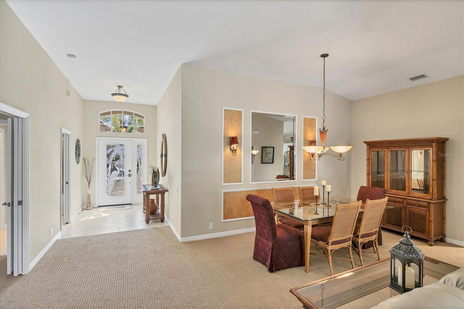 PELICAN POINTE GOLF & COUNTRY CLUB - Residential