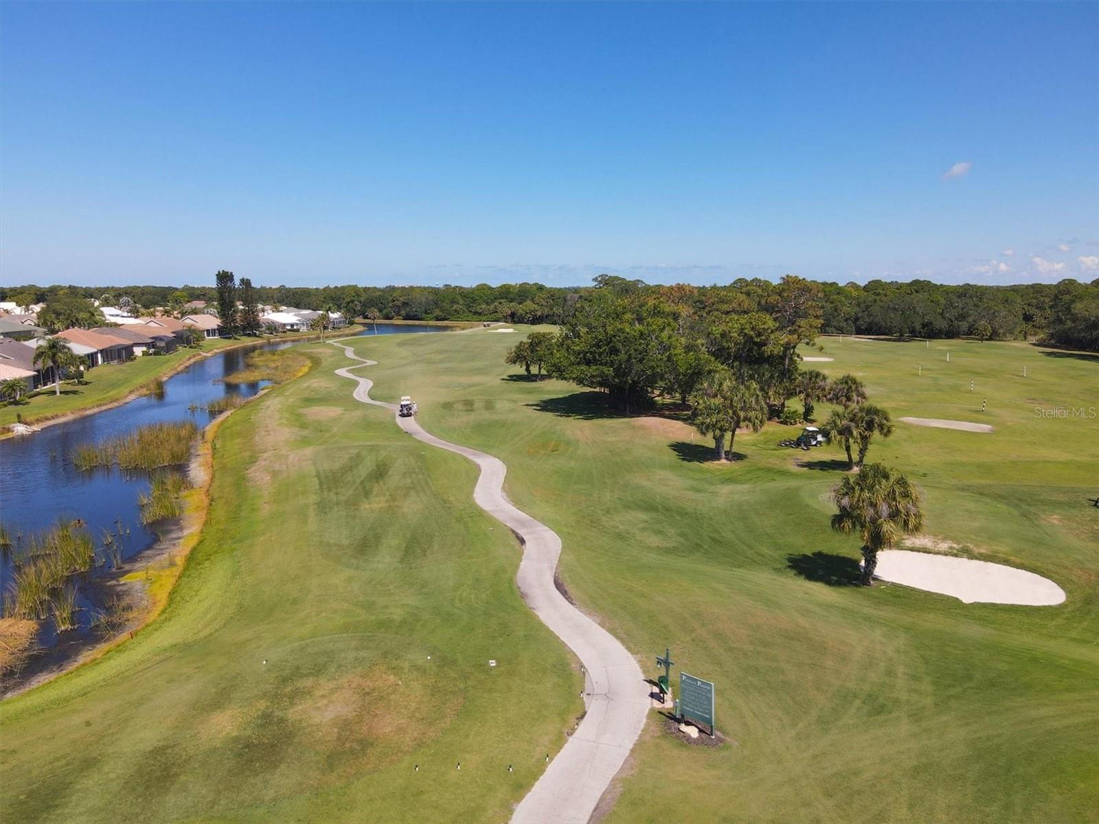 PELICAN POINTE GOLF & COUNTRY CLUB - Residential