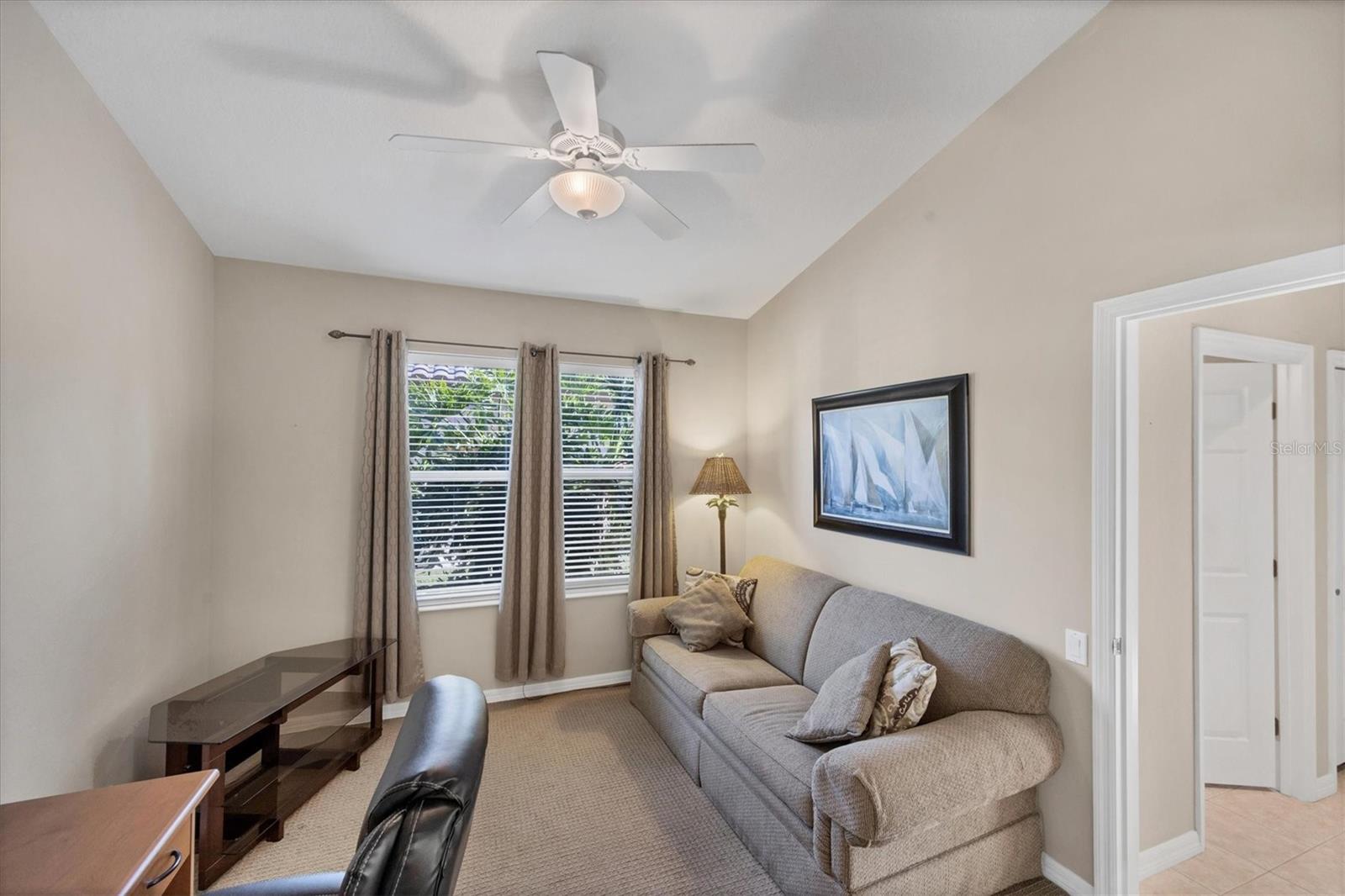 PELICAN POINTE GOLF & COUNTRY CLUB - Residential