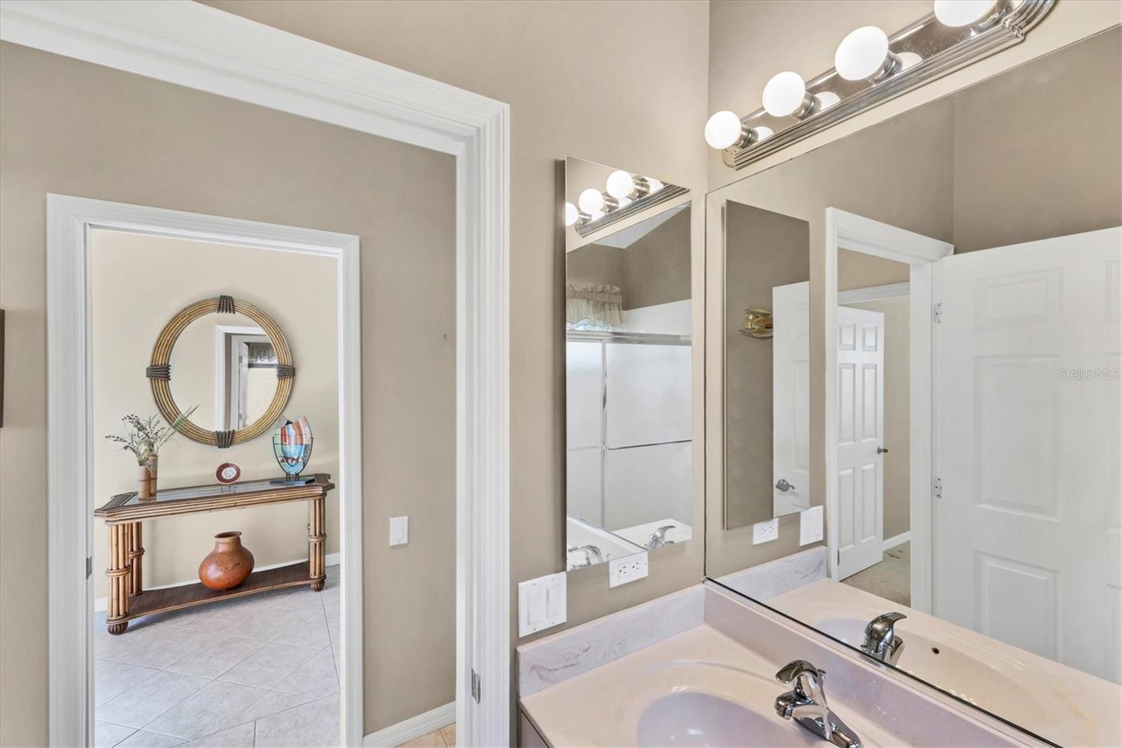 PELICAN POINTE GOLF & COUNTRY CLUB - Residential