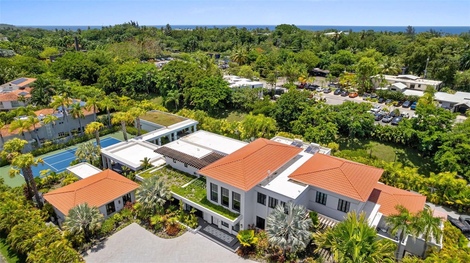 DORADO BEACH EAST - Residential