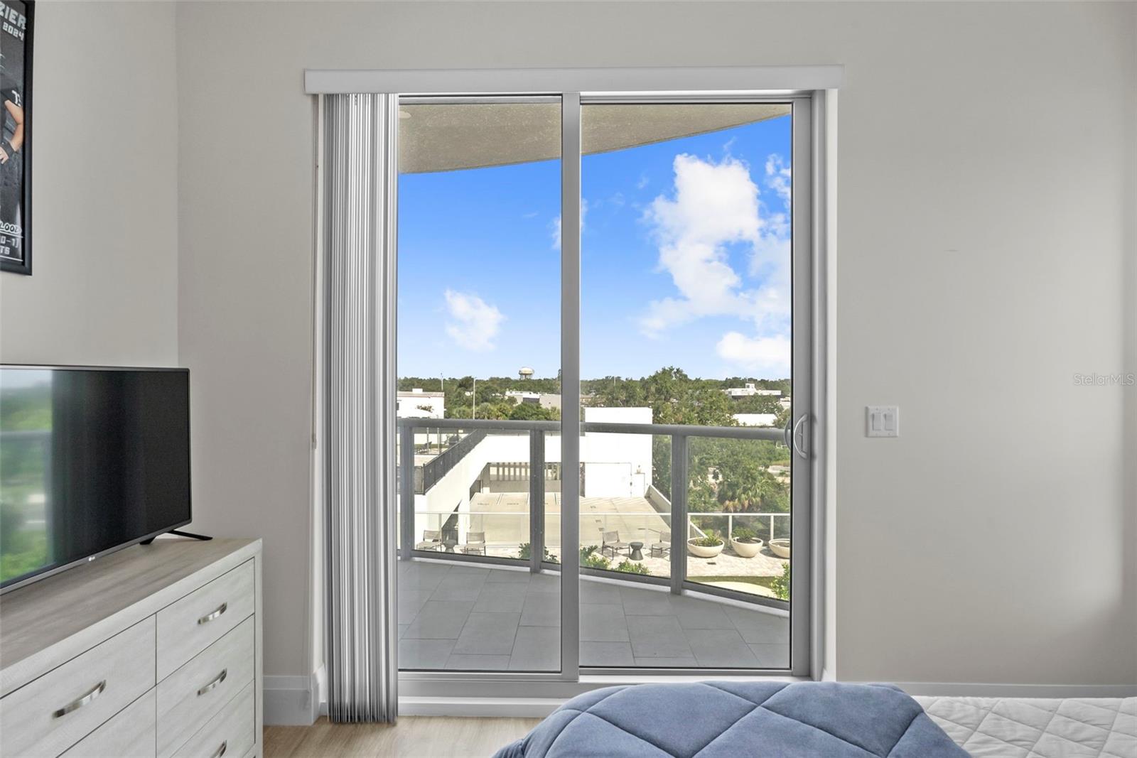 ALTURA BAYSHORE - Residential