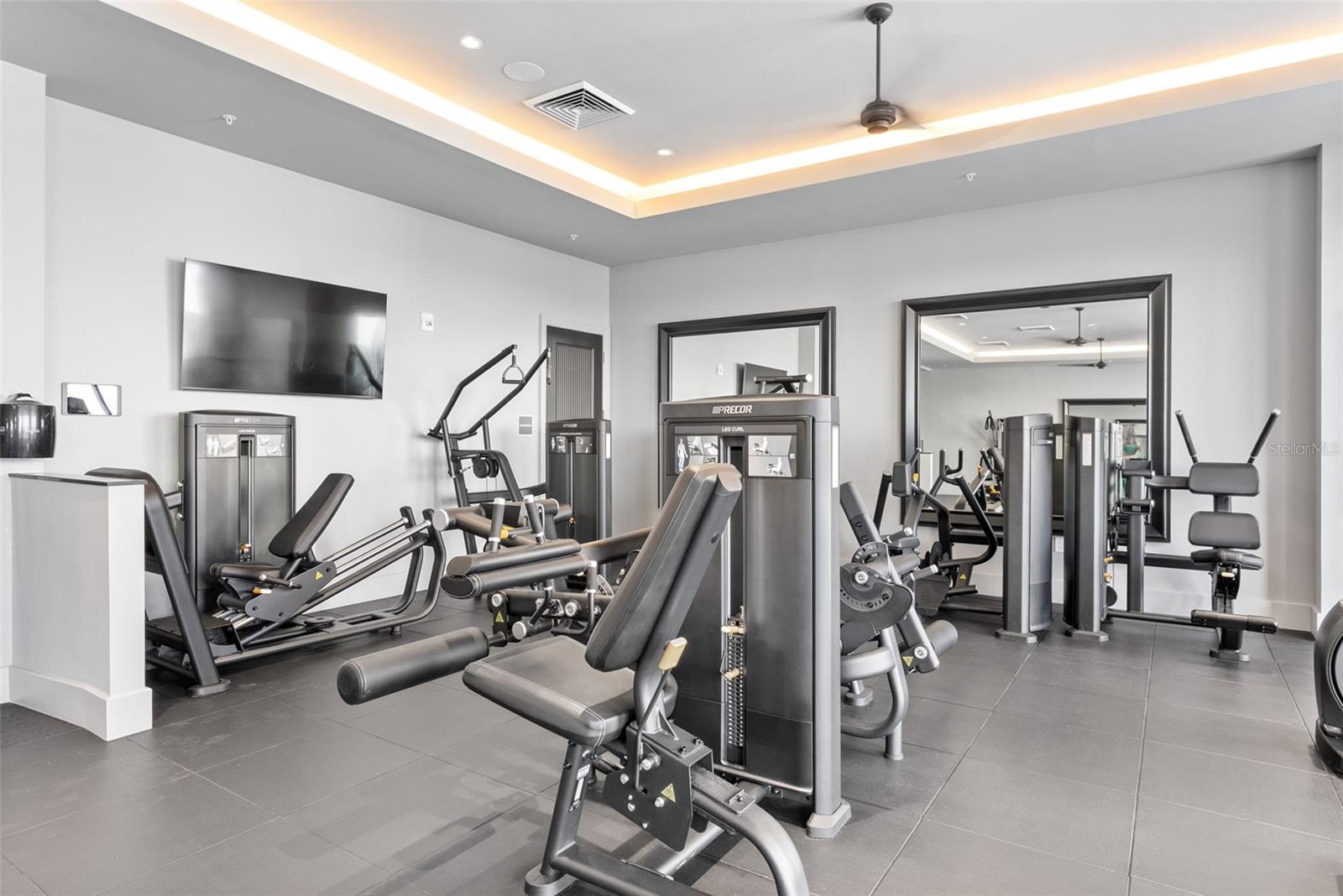 ALTURA BAYSHORE - Residential