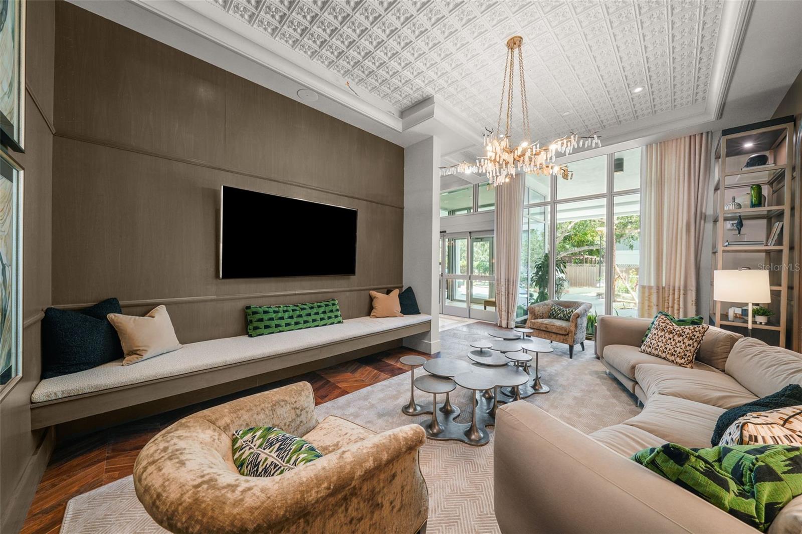 ALTURA BAYSHORE - Residential