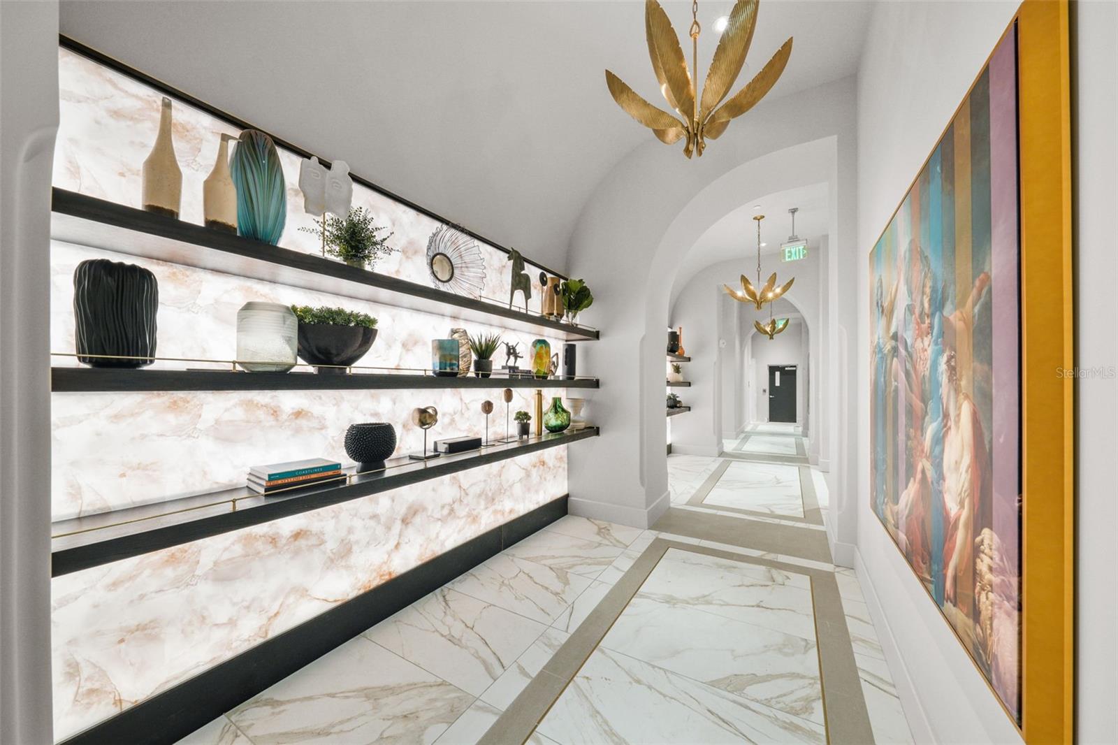 ALTURA BAYSHORE - Residential