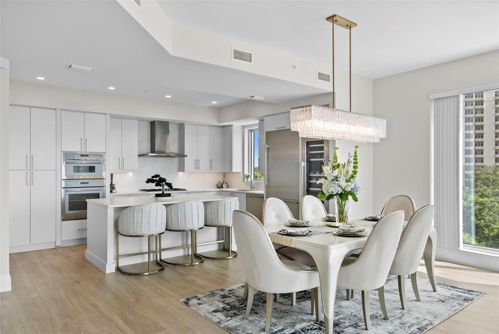 ALTURA BAYSHORE - Residential