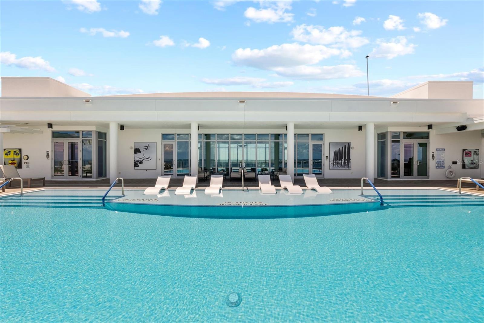 ALTURA BAYSHORE - Residential