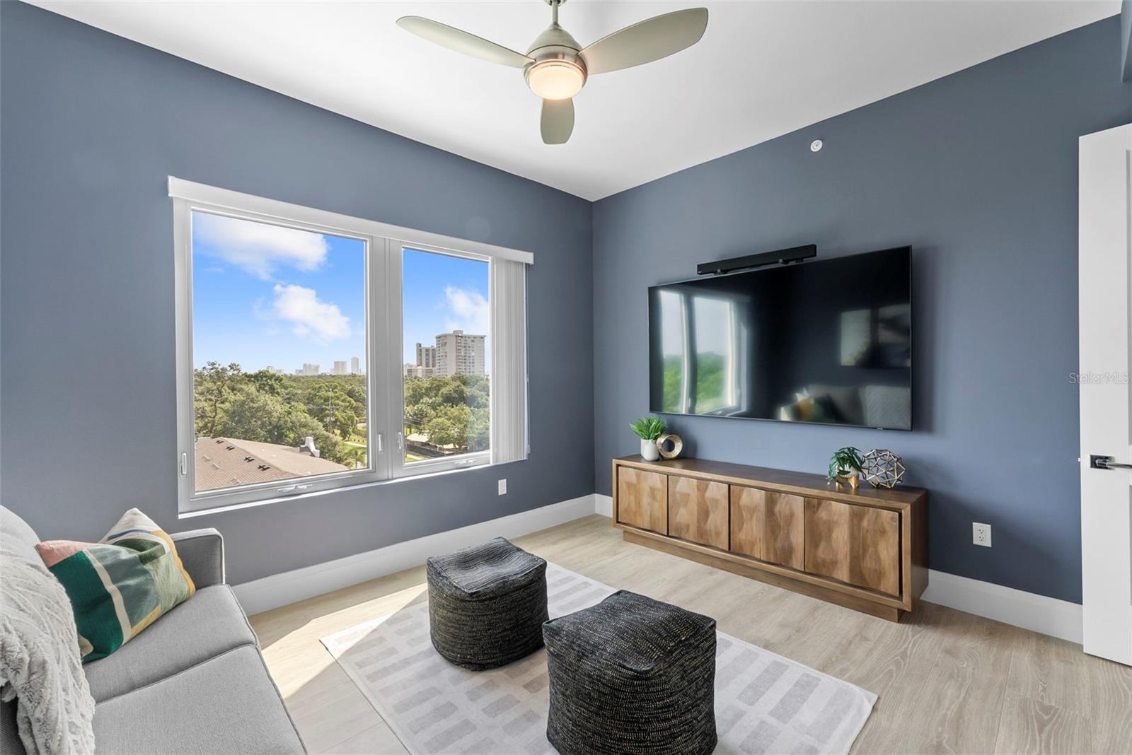 ALTURA BAYSHORE - Residential