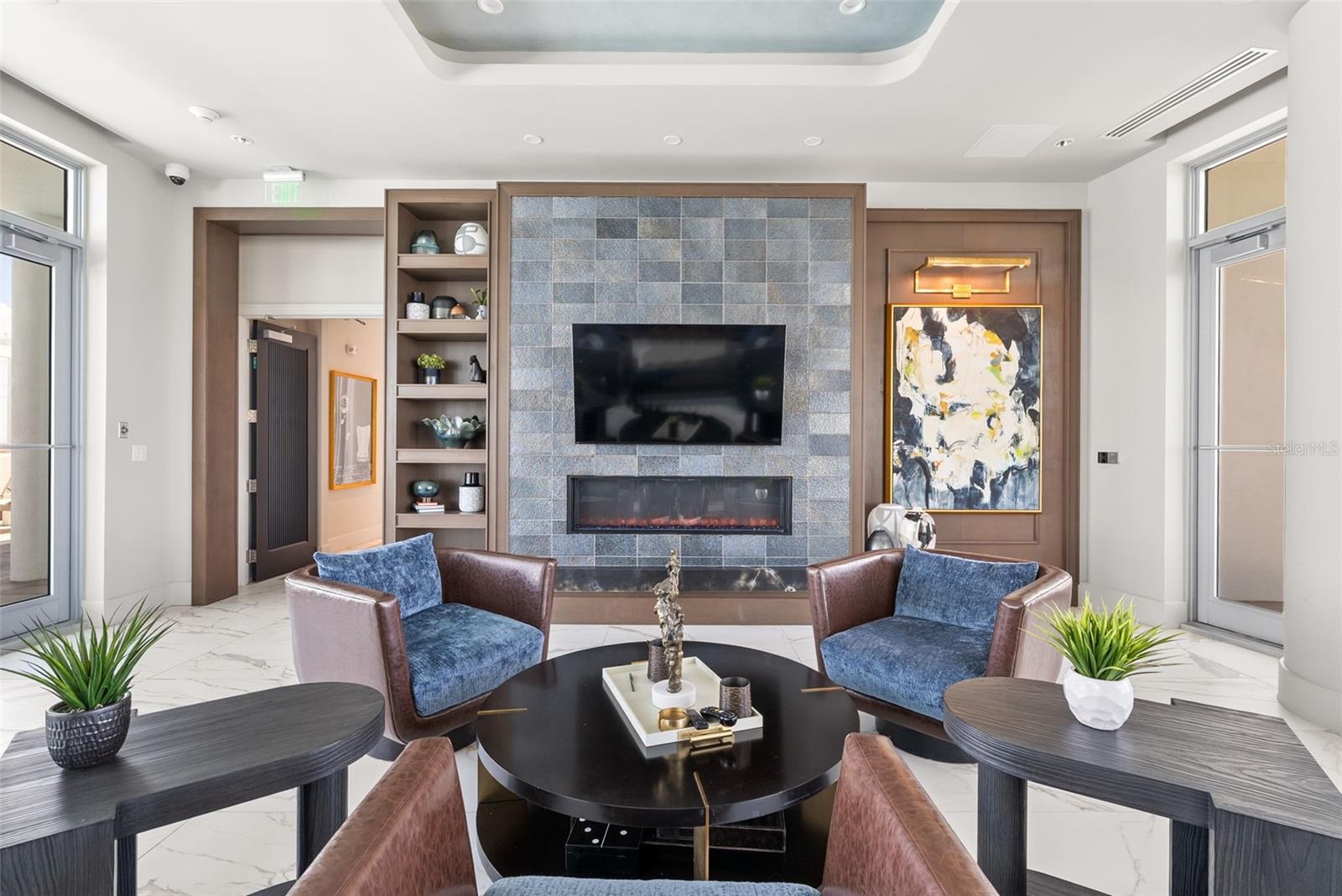 ALTURA BAYSHORE - Residential