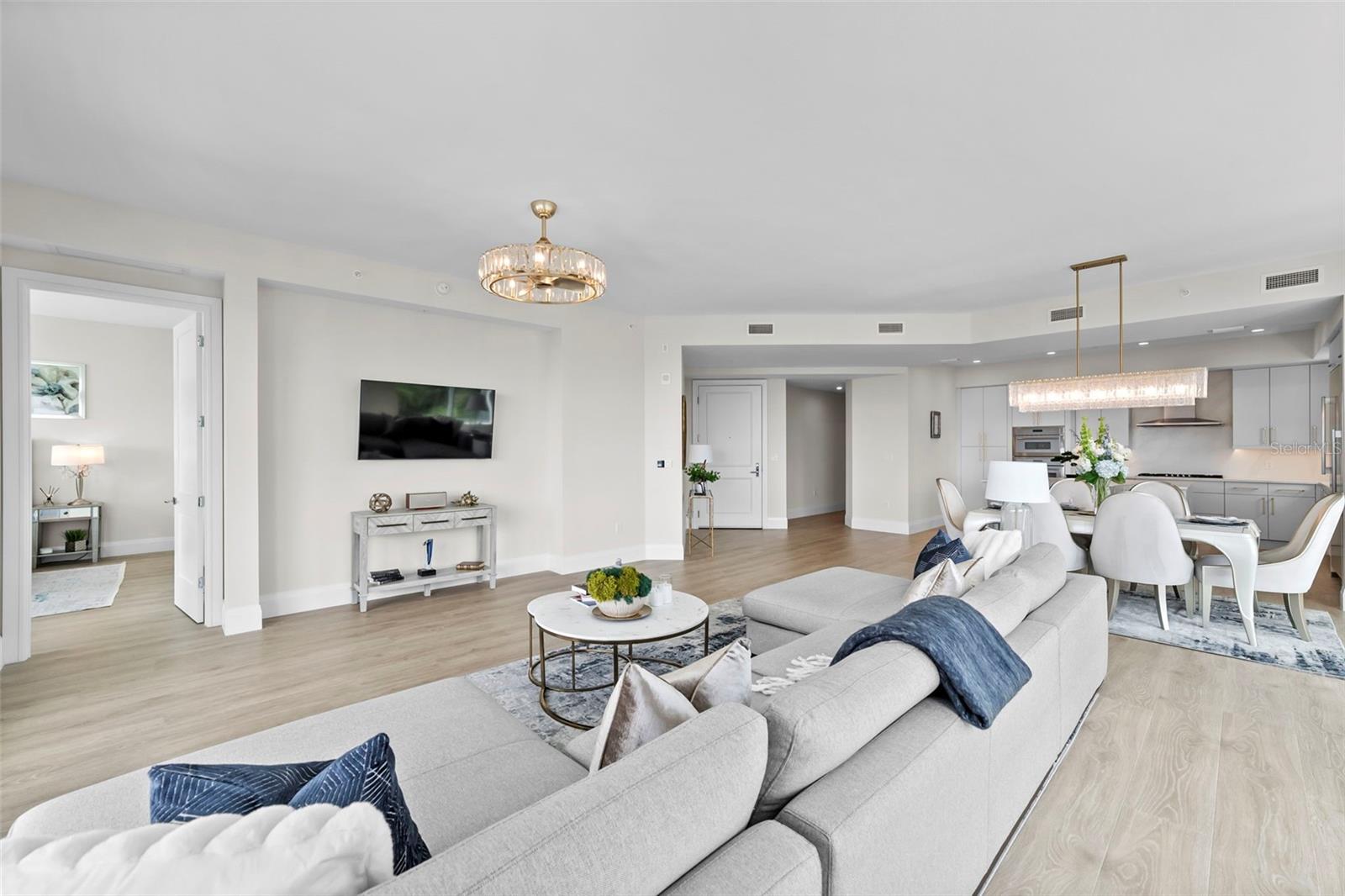 ALTURA BAYSHORE - Residential