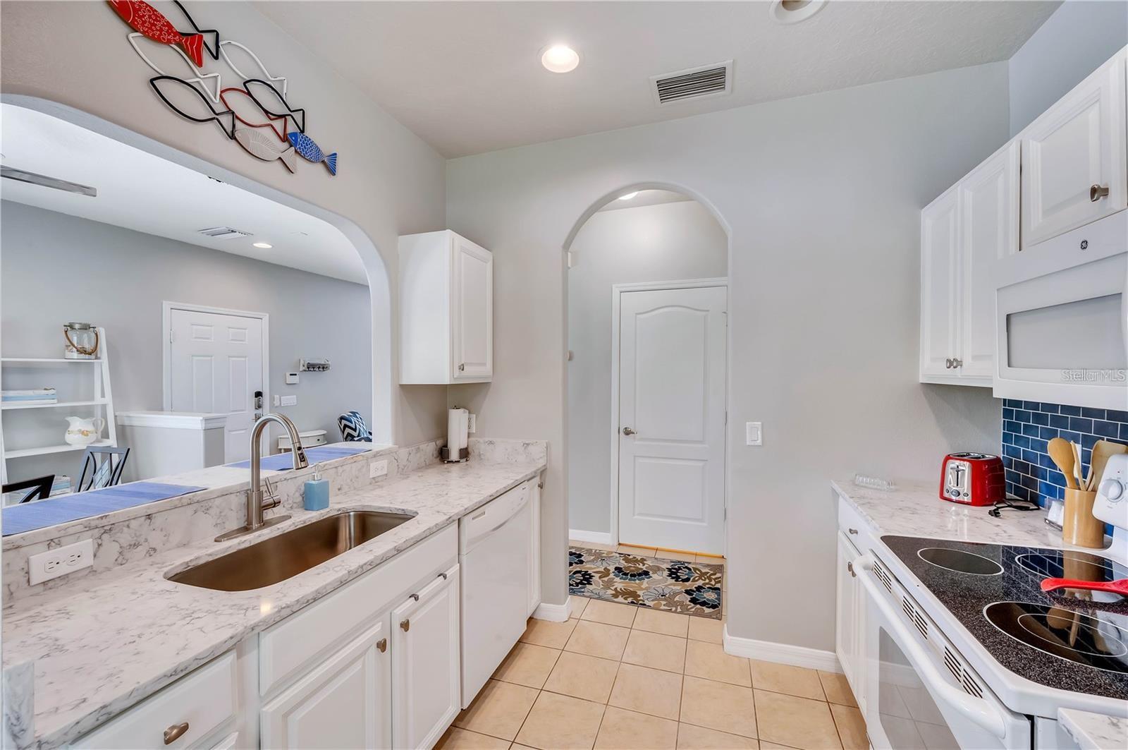 TOWNHOMES AT LIGHTHOUSE COVE II CONDO - Residential Lease