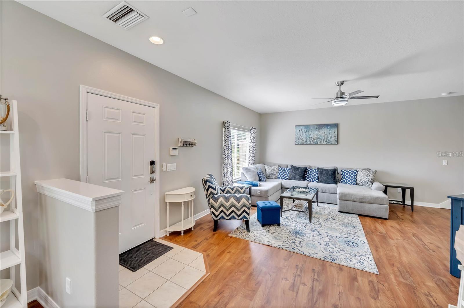 TOWNHOMES AT LIGHTHOUSE COVE II CONDO - Residential Lease