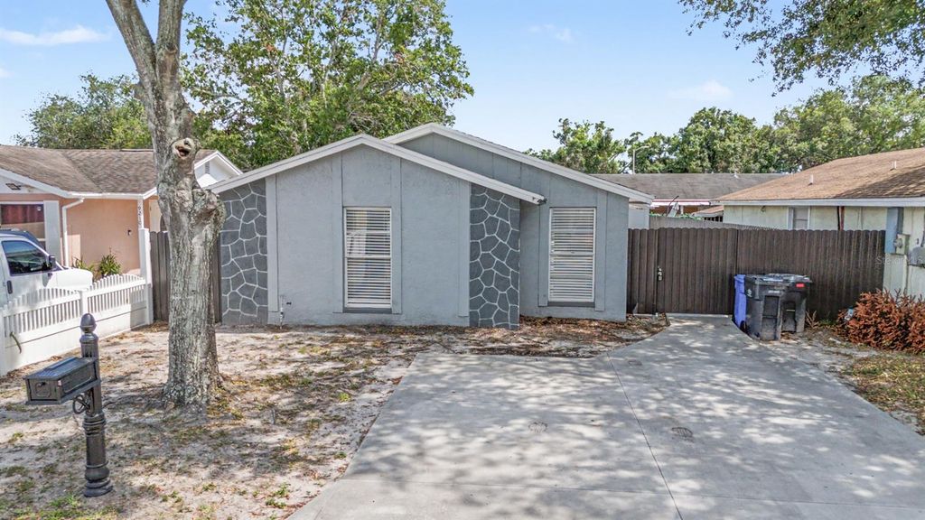 Photo of 9212 Spy Glass Court, Tampa, FL 33615 (MLS # TB8512103)