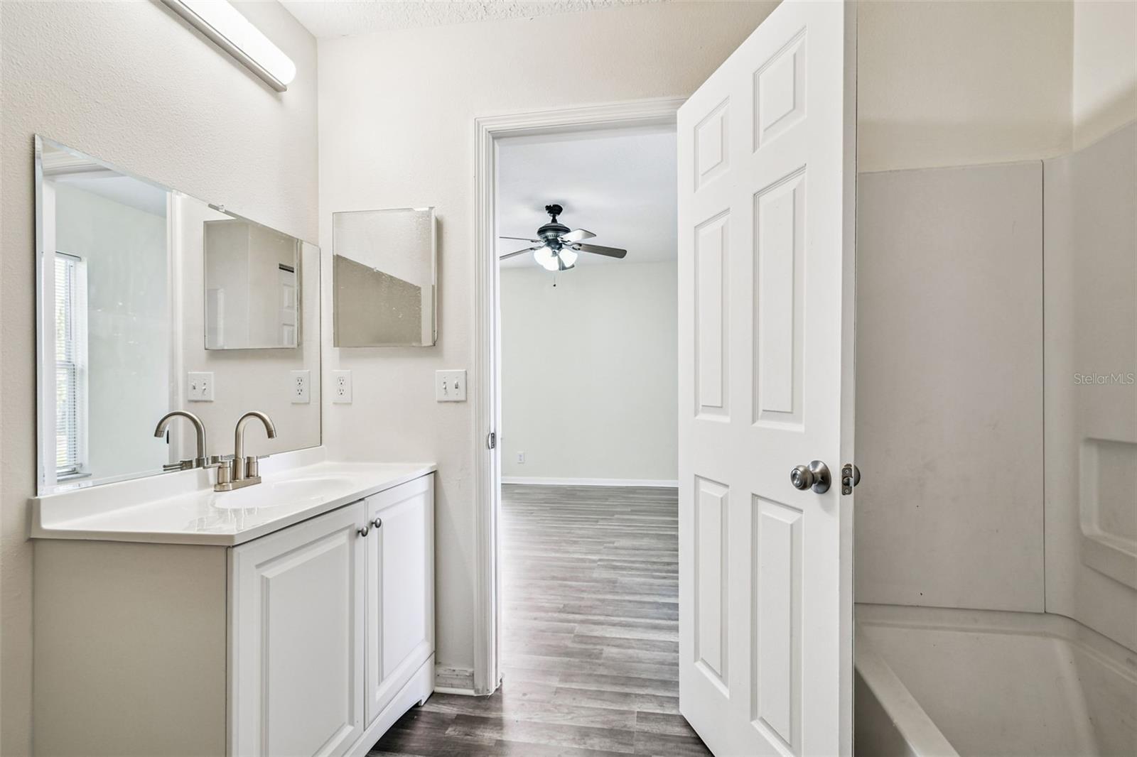 SUNSET POINTE TWNHMS - Residential