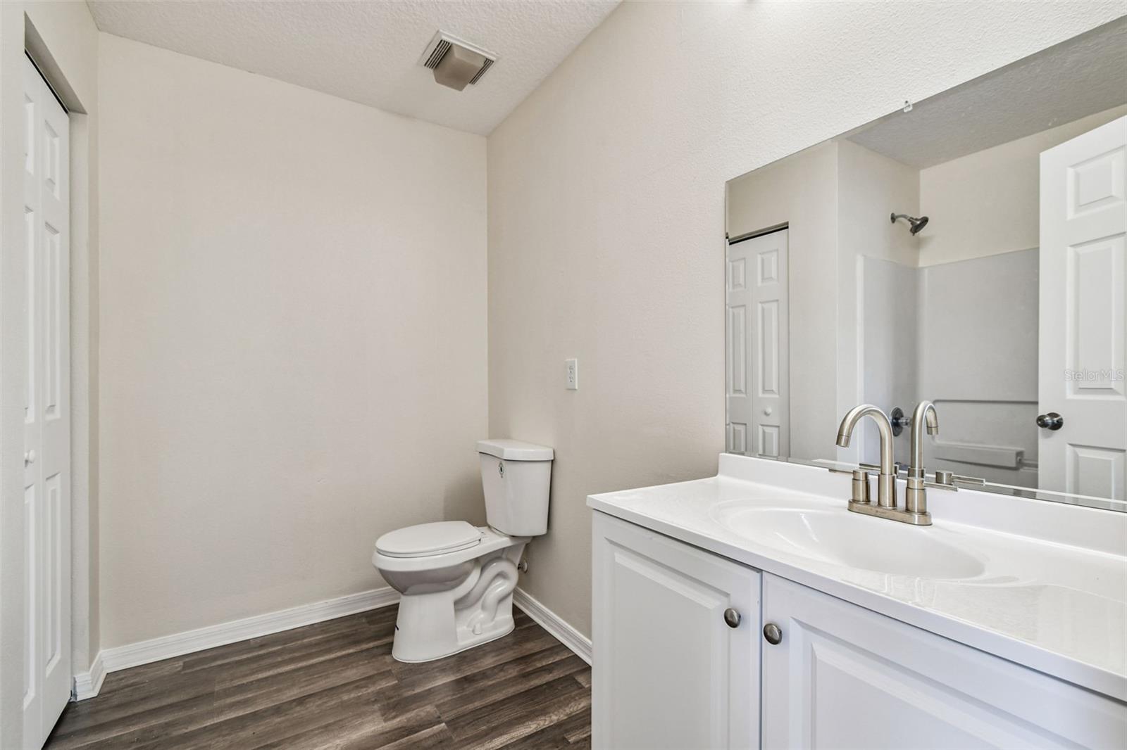 SUNSET POINTE TWNHMS - Residential