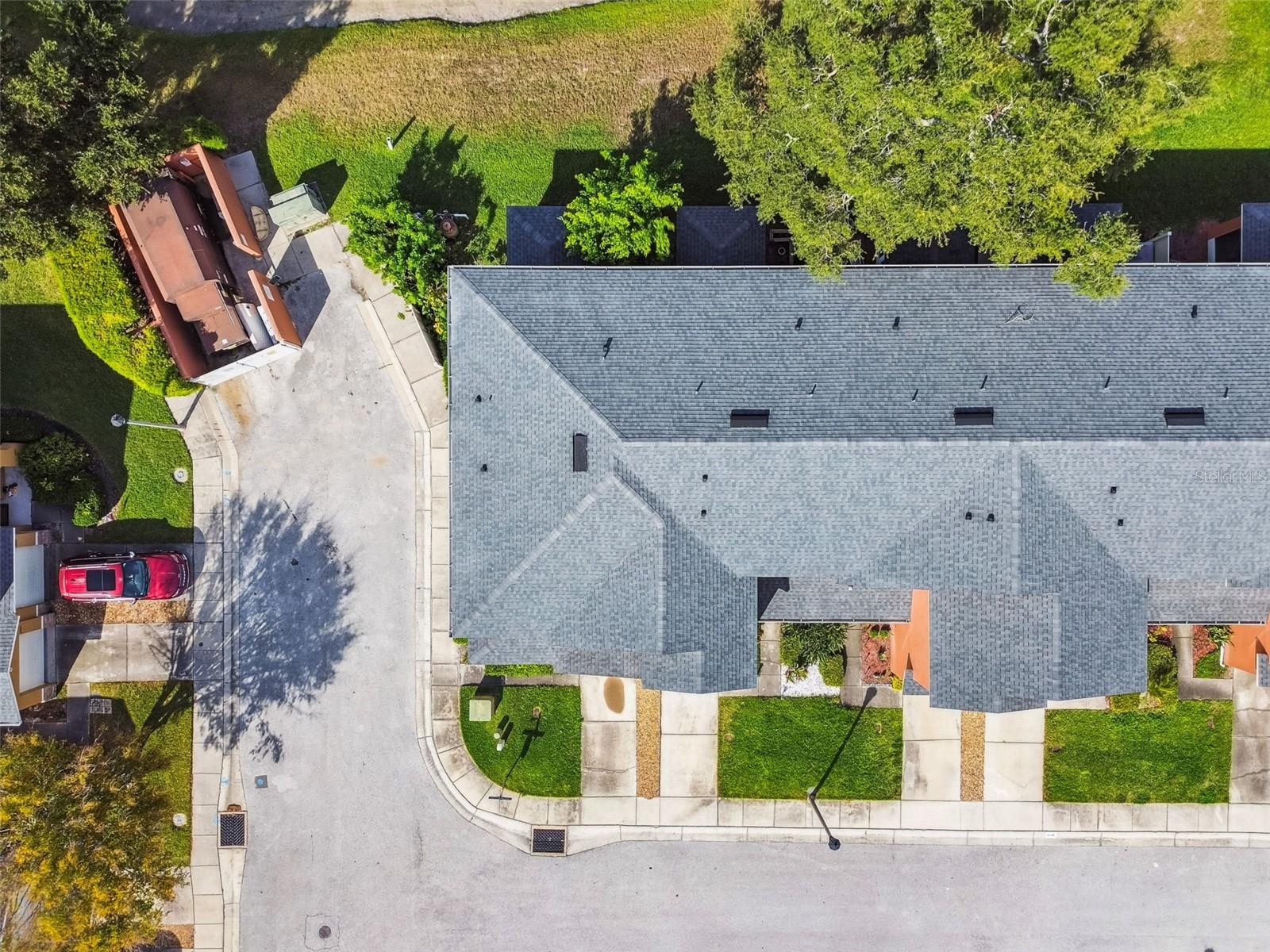 SUNSET POINTE TWNHMS - Residential