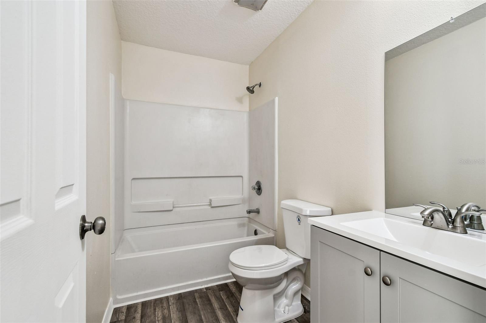 SUNSET POINTE TWNHMS - Residential