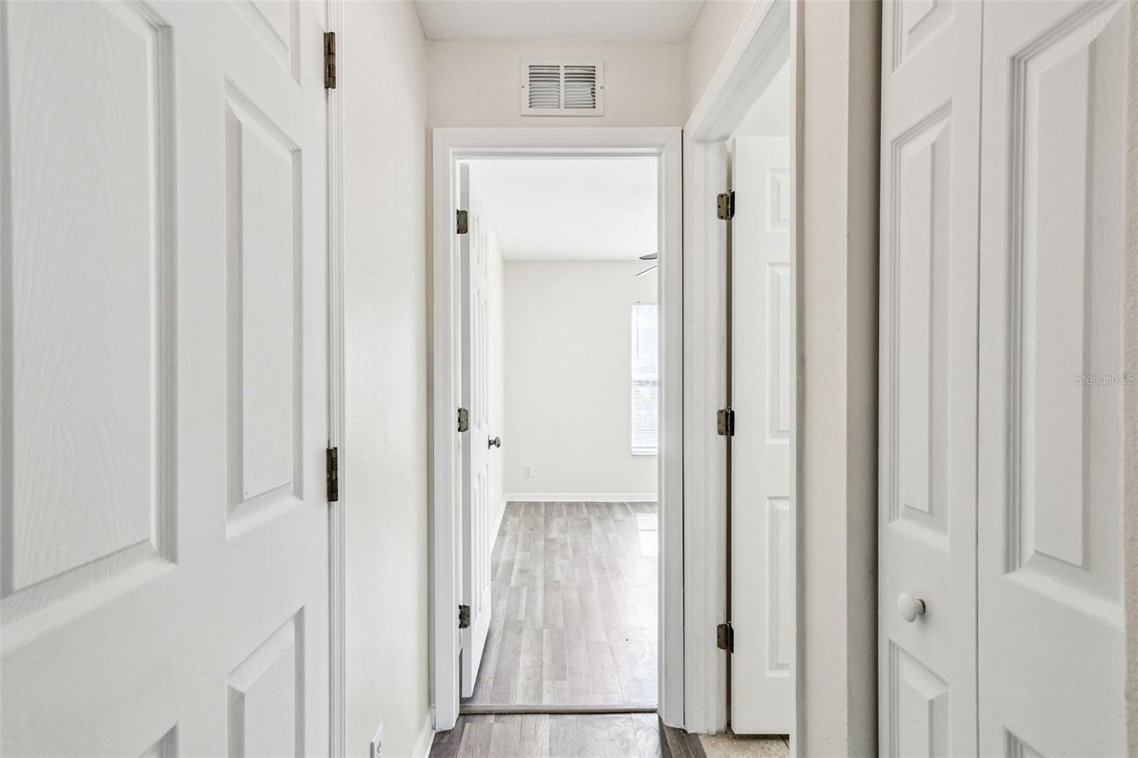 SUNSET POINTE TWNHMS - Residential