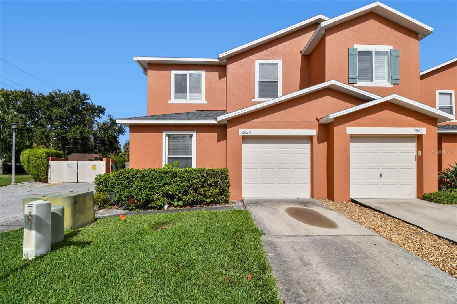 SUNSET POINTE TWNHMS - Residential