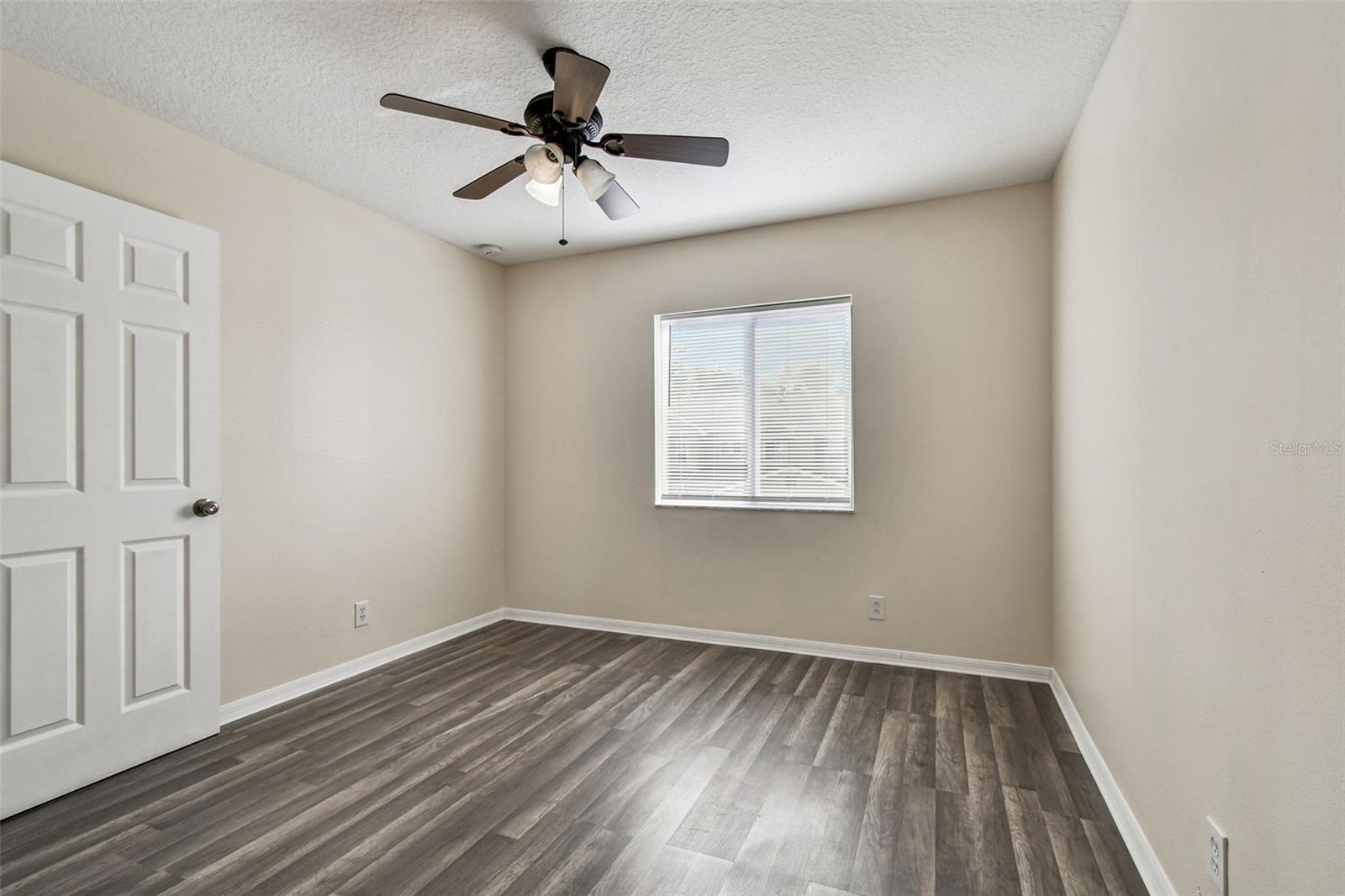 SUNSET POINTE TWNHMS - Residential