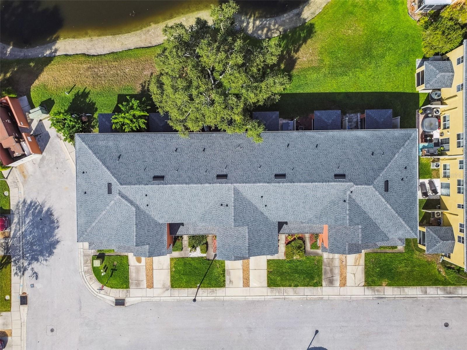 SUNSET POINTE TWNHMS - Residential