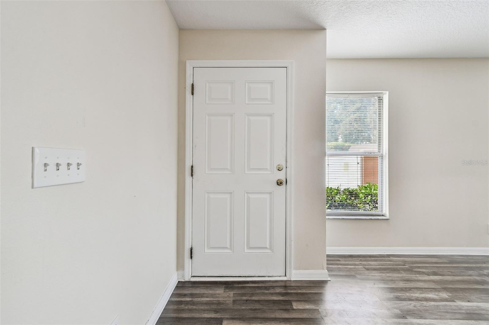 SUNSET POINTE TWNHMS - Residential