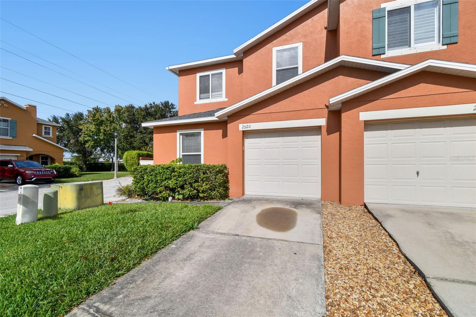 SUNSET POINTE TWNHMS - Residential