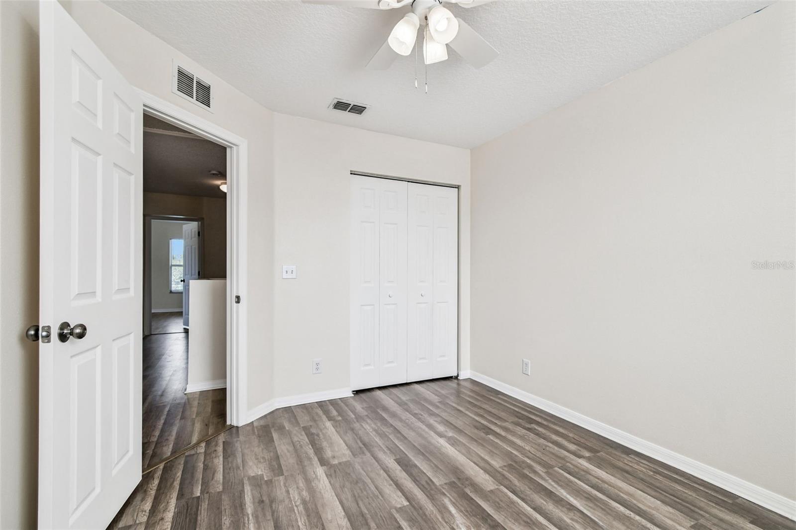 SUNSET POINTE TWNHMS - Residential