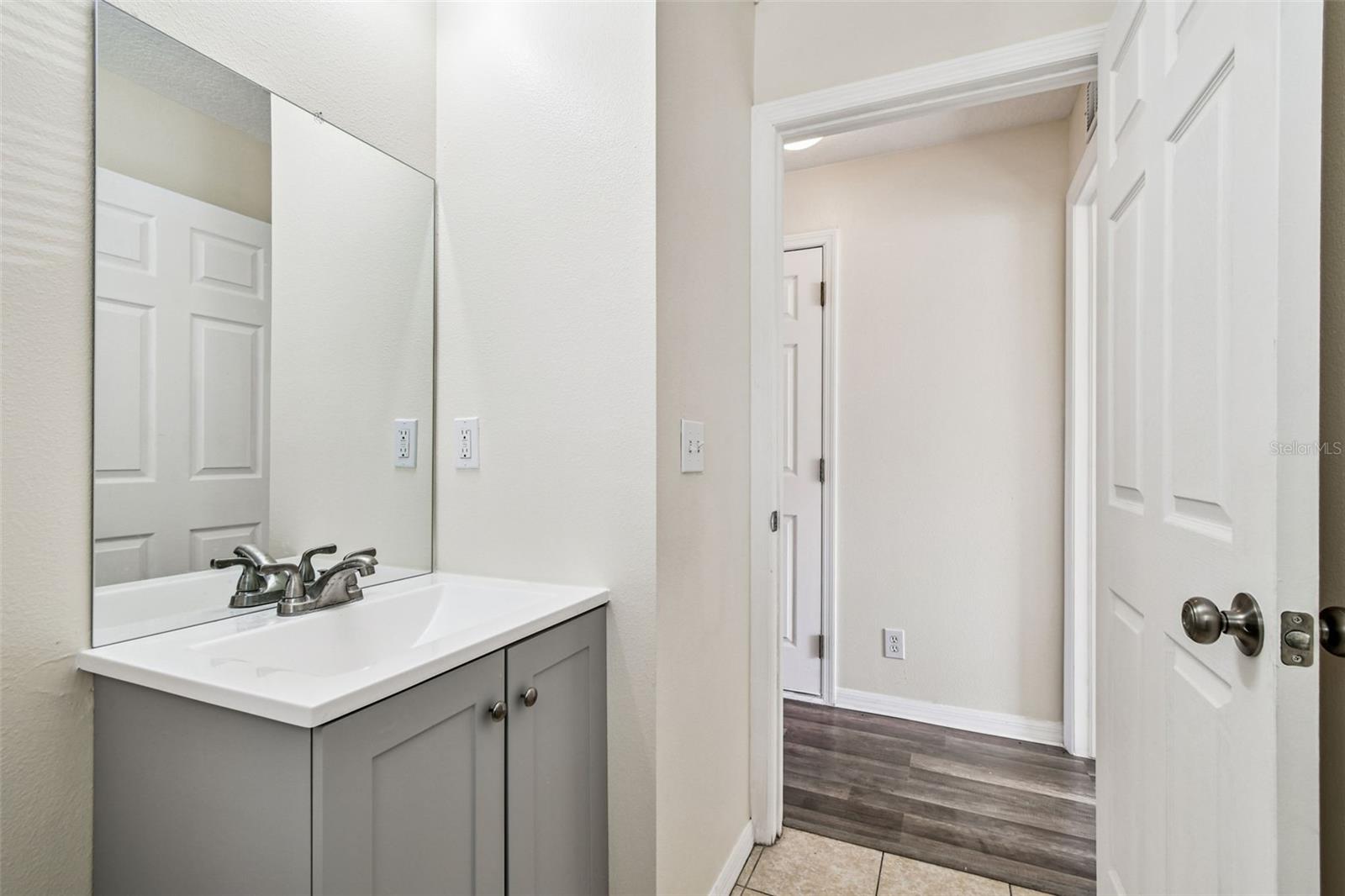 SUNSET POINTE TWNHMS - Residential