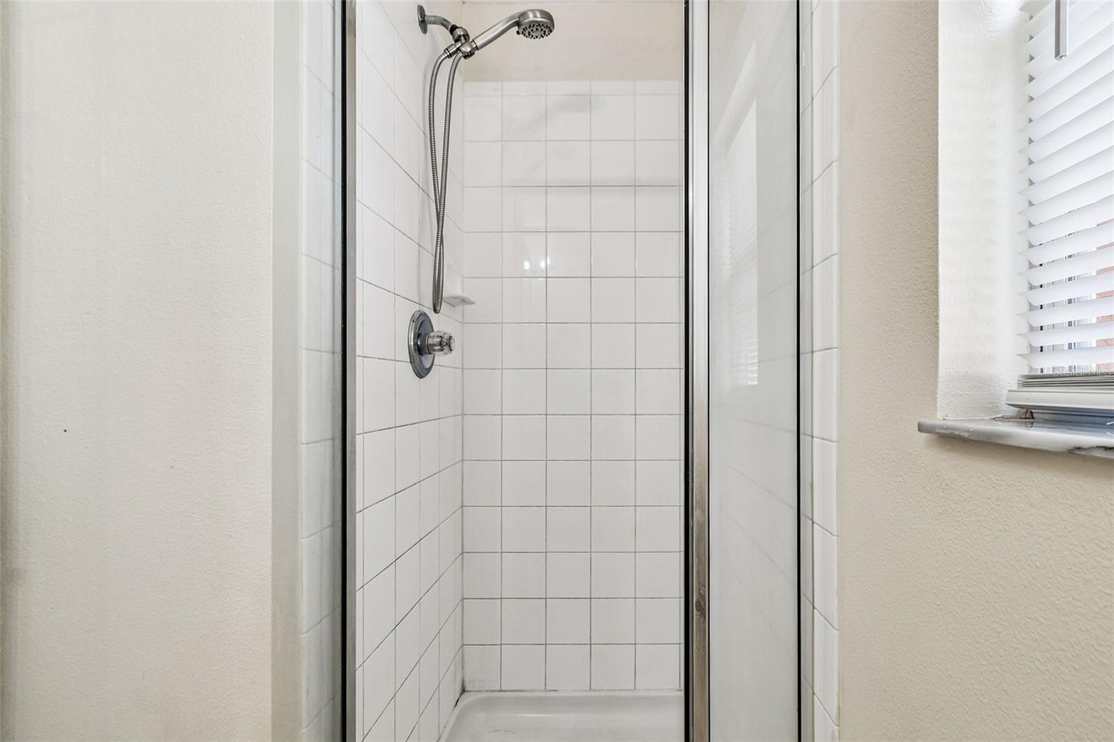 SUNSET POINTE TWNHMS - Residential