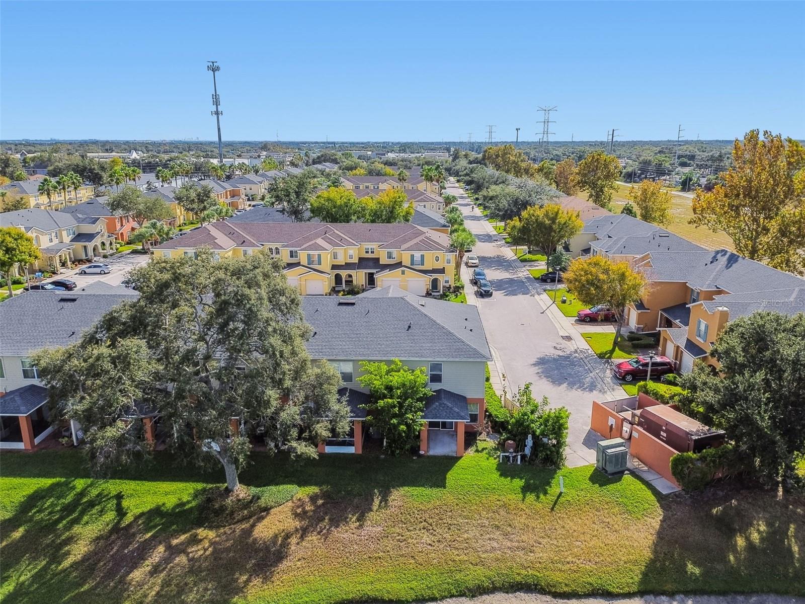 SUNSET POINTE TWNHMS - Residential