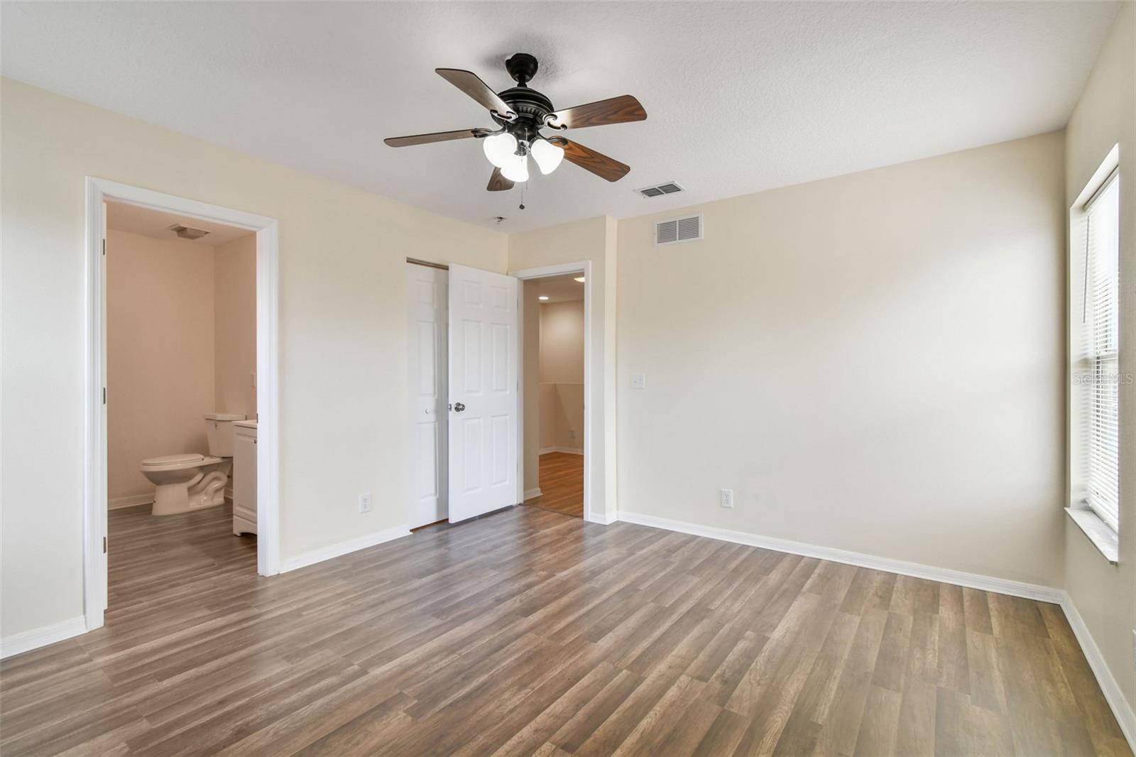 SUNSET POINTE TWNHMS - Residential