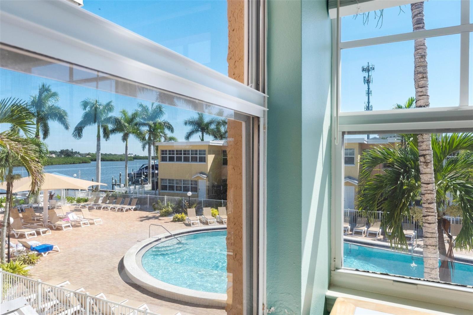19417 GULF BOULEVARD B204