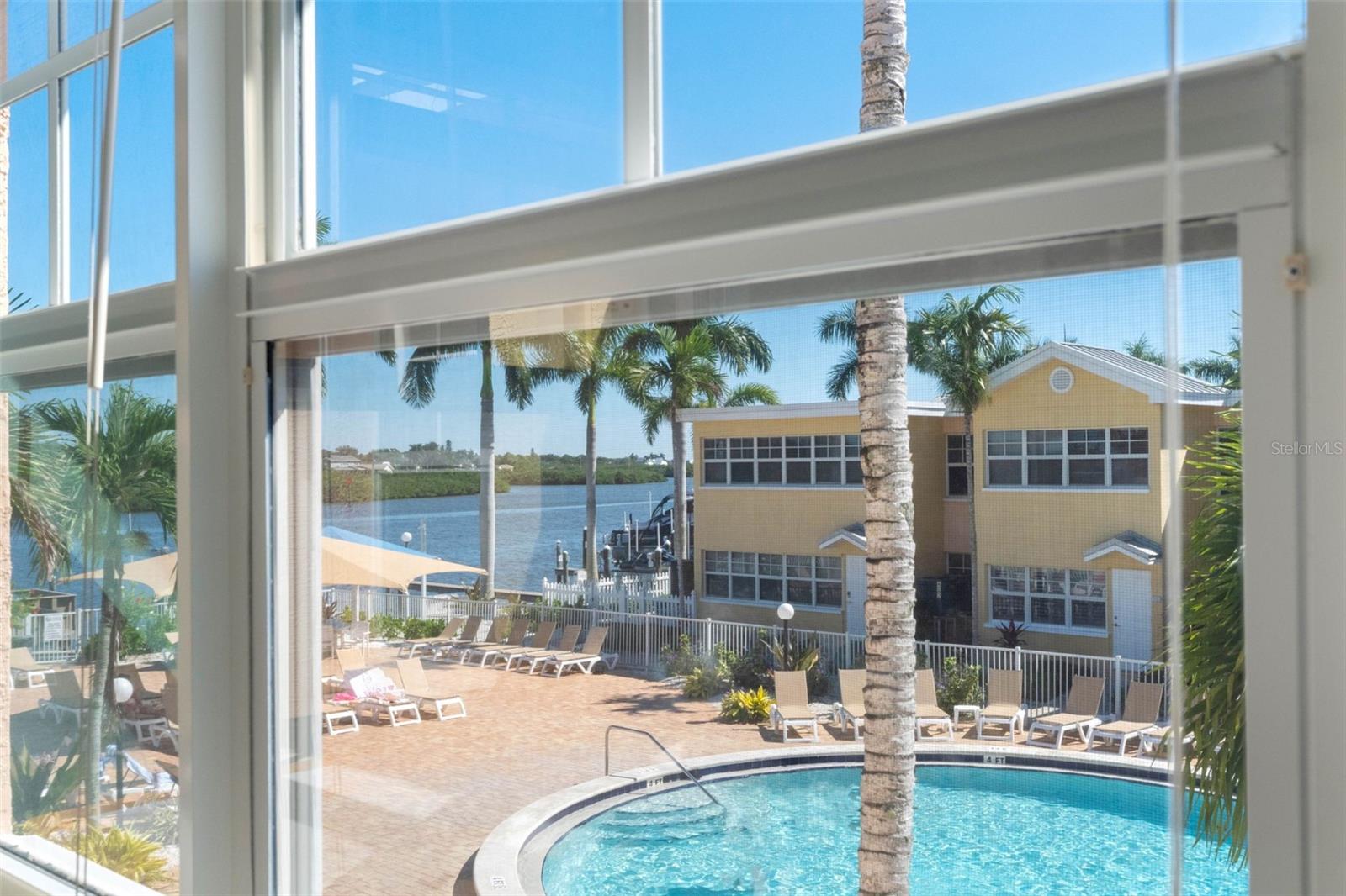 19417 GULF BOULEVARD B204